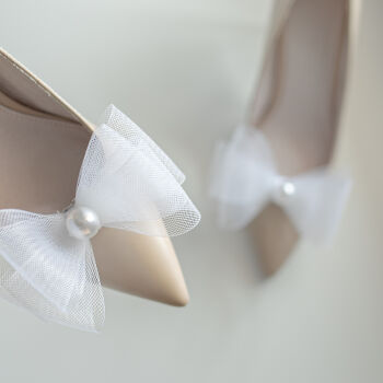Ślubne ozdoby do obuwia / Klasyczne kokardy z perłą