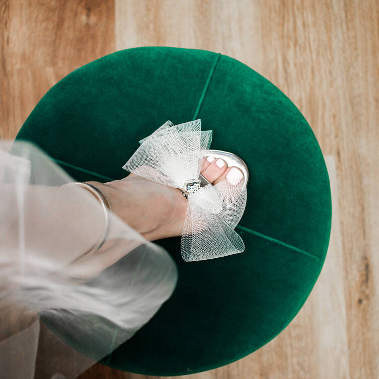 Ozdoby do butów ślubnych / Amazing Bride